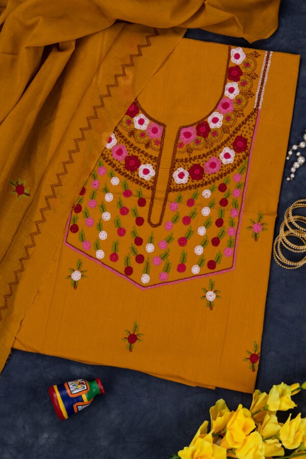 3 piece kurta set with floral hand embroidery