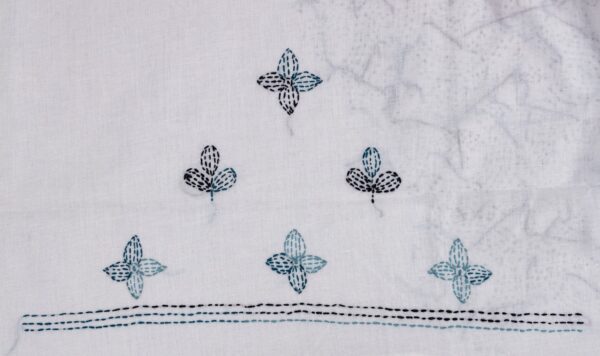Adrika blue Embroidered White Cotton Kurta Set