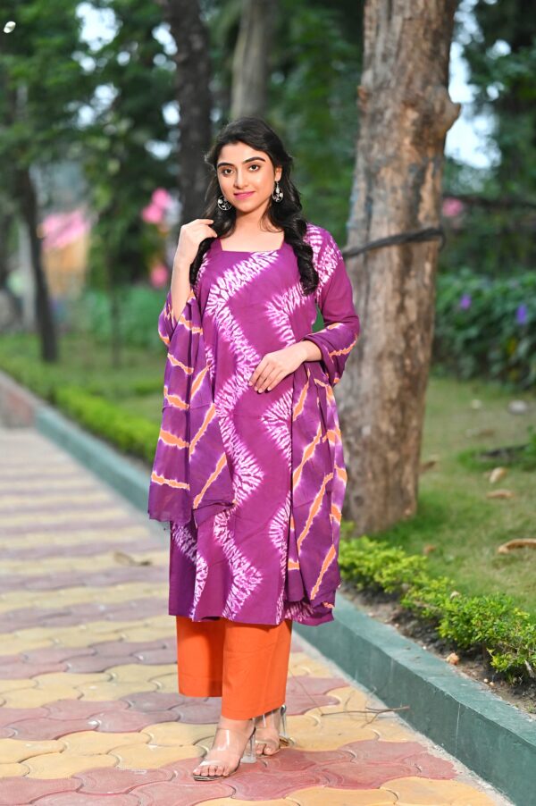 Stylish ethnic Indian kurti set in Shibori cotton fabric