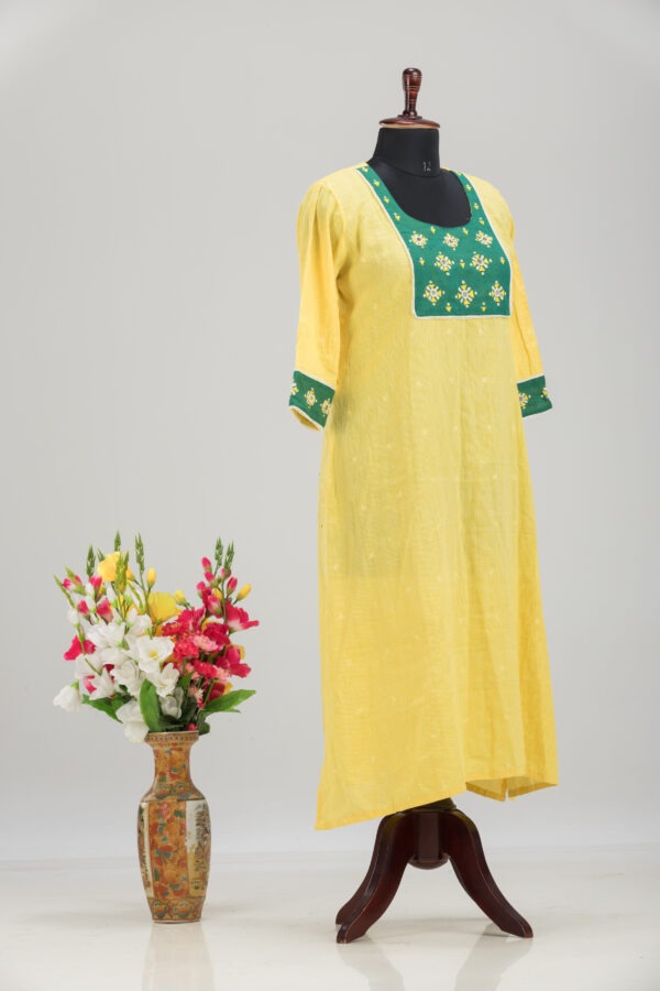 Handloom Jamdani Cotton Kurti with Exquisite Embroidery