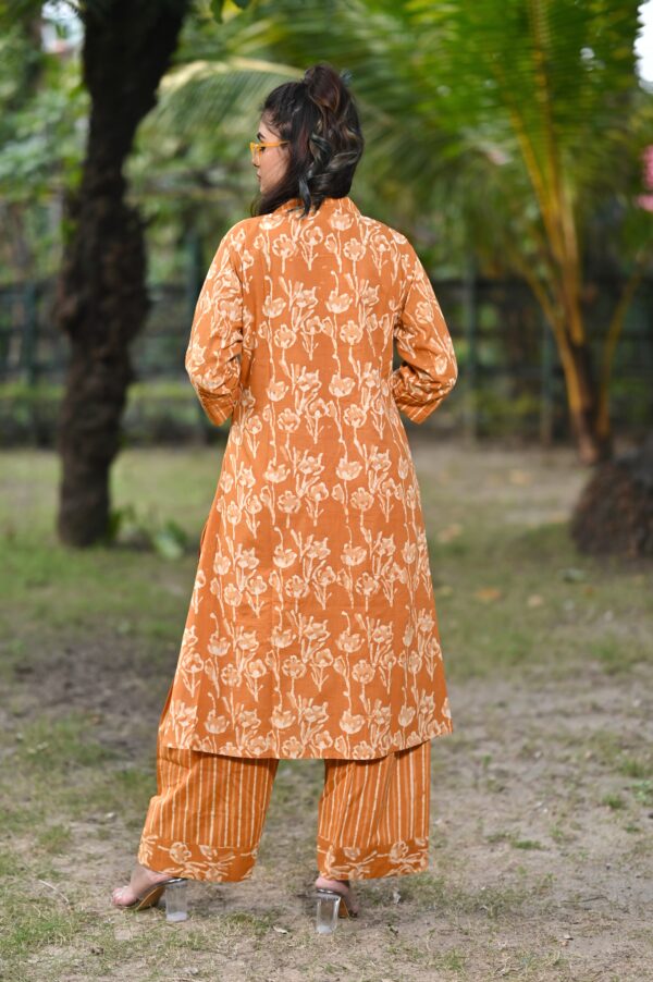 Adrika's Comfortable Dabu Cotton 2 Pc Kurti Set