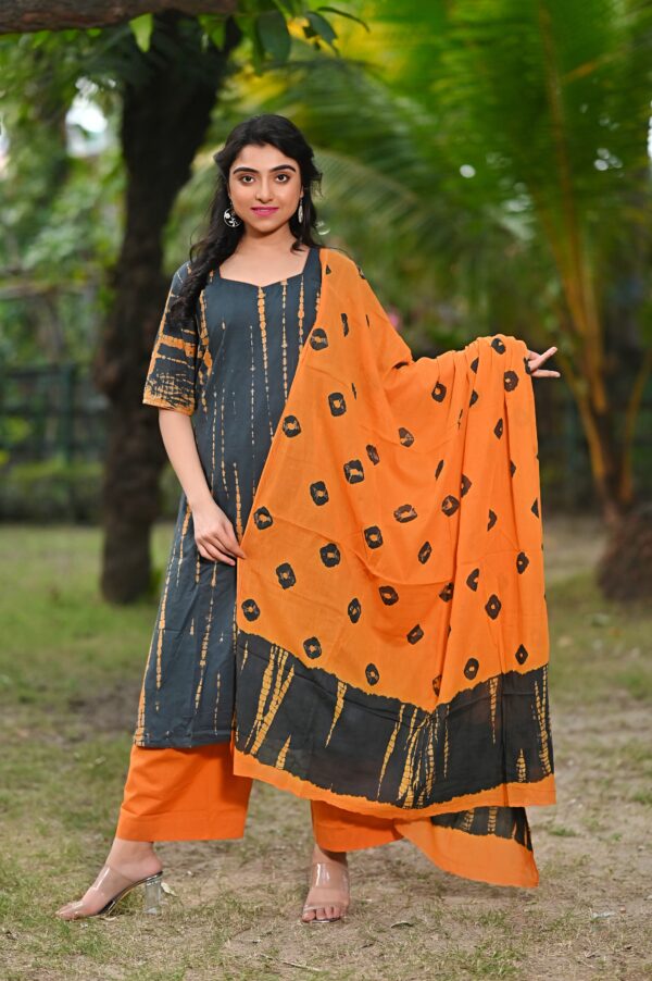 ethnic Indian kurti set in Shibori cotton fabric