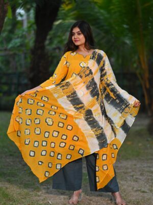 Comfortable Shibori cotton kurti set with ethnic dye patterns