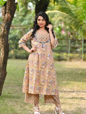 Ethnic Indian attire in pure cotton with traditional block prints
