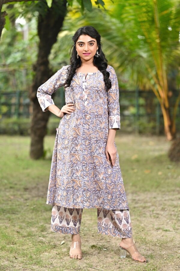 Comfortable ethnic wear two-piece cotton kurti set by Adrika