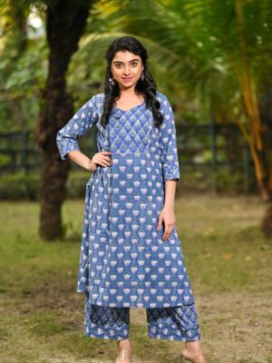 Traditional Indian kurti set in pure cotton with handmade blocks