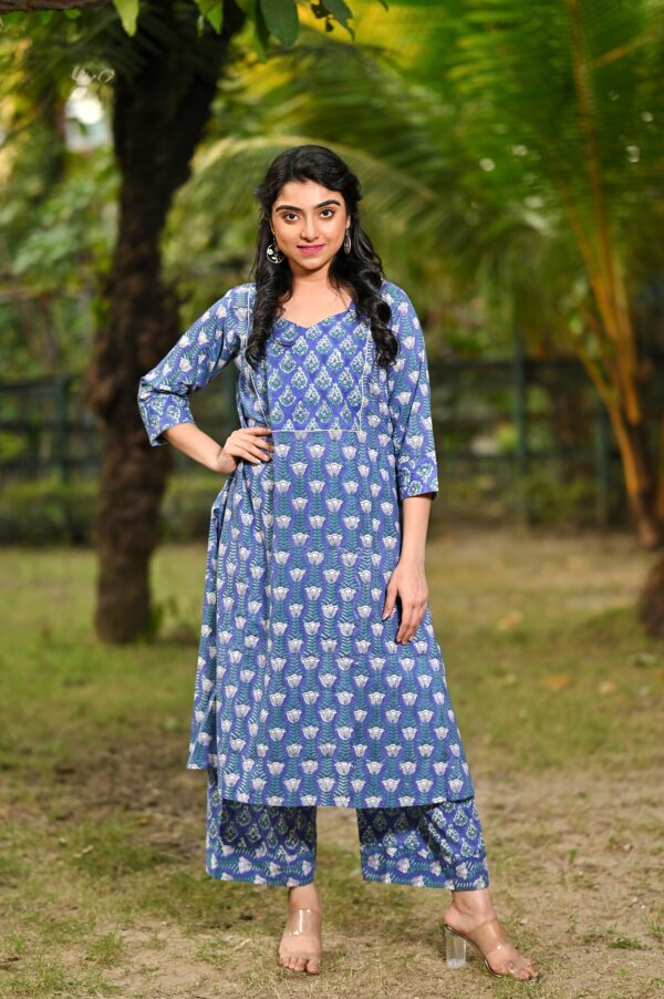 Traditional Indian kurti set in pure cotton with handmade blocks