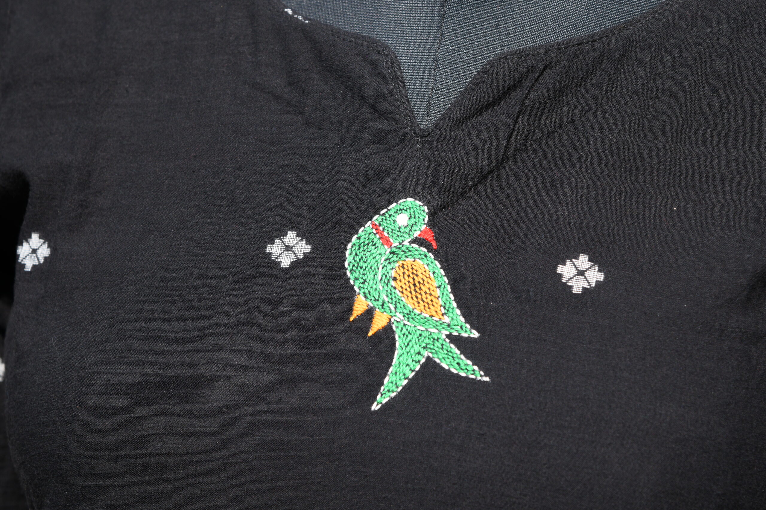 Adrika’s Black Handloom Cotton Jamdani Hand Embroidered Kurti Set - Image 4