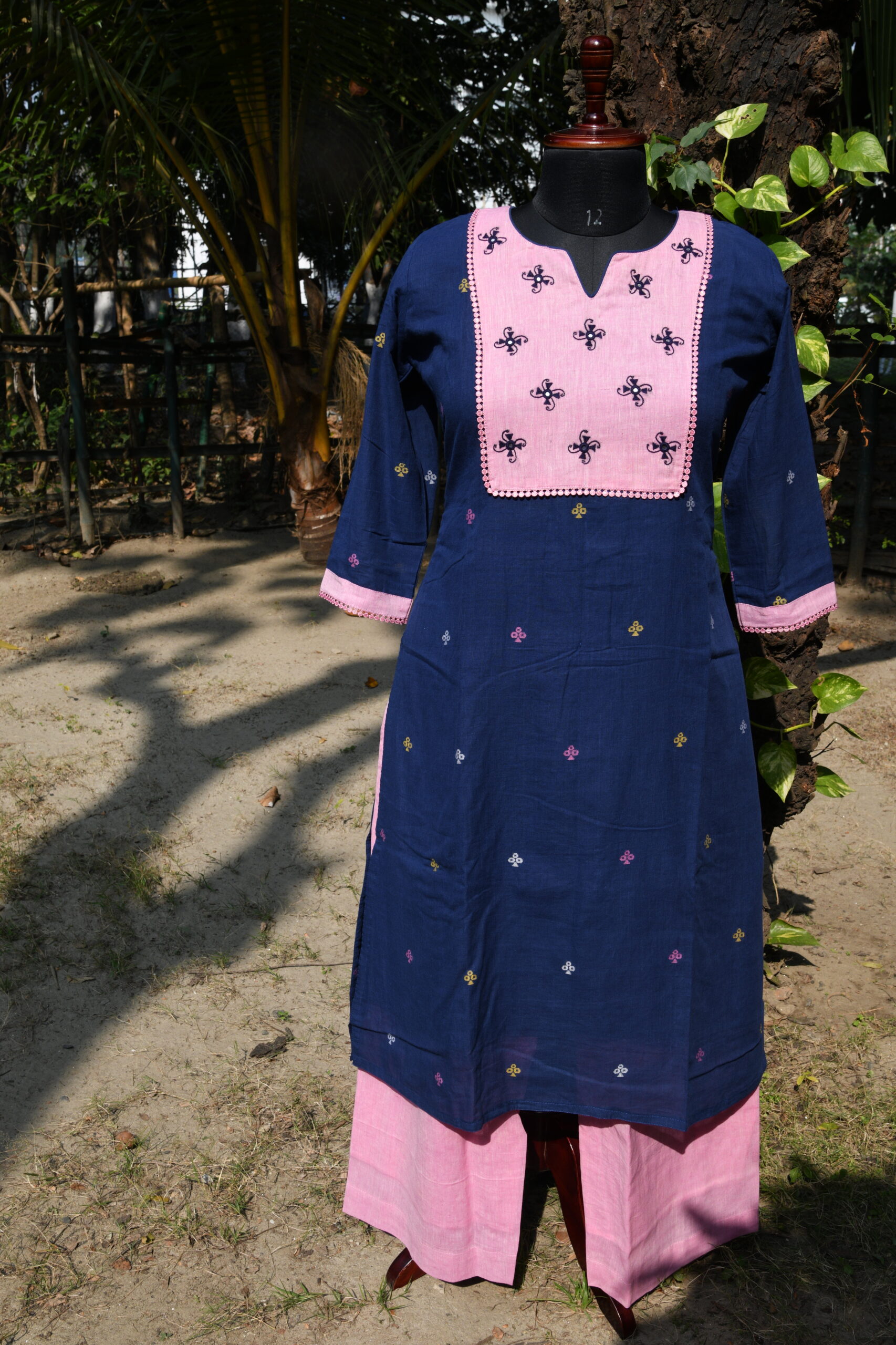 Adrika’s Blue Handloom Cotton Jamdani Hand Embroidered Kurti Set - Image 5