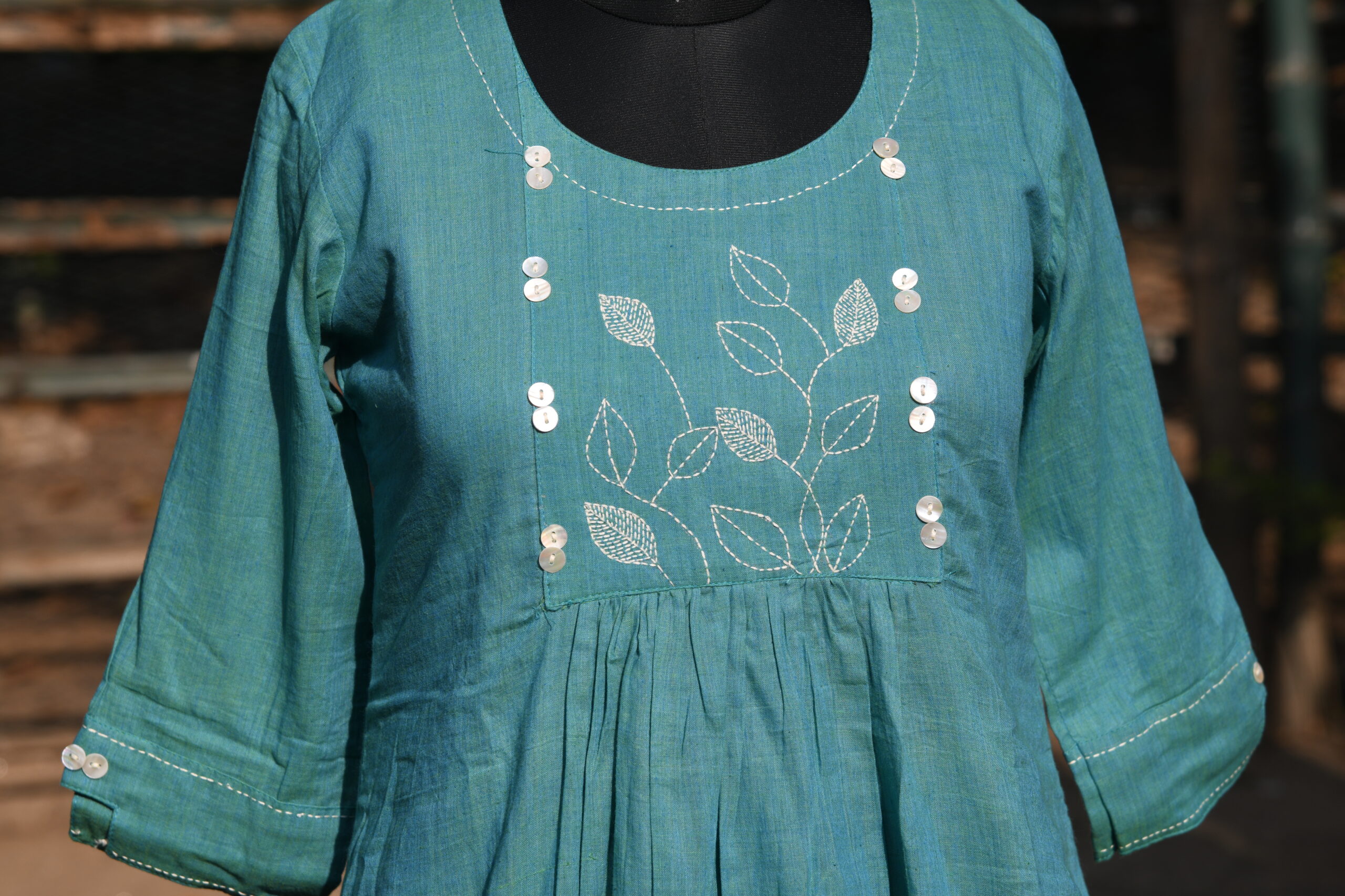 Adrika’s Sea Green Handloom Cotton Kurti Set - Image 4